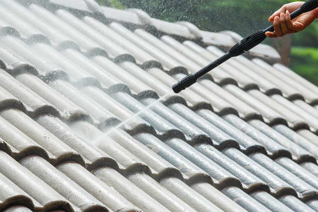 CLEAN YOUR ROOF GUTTERS